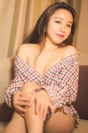 美女露胸照片-院线韩国电影在线观看