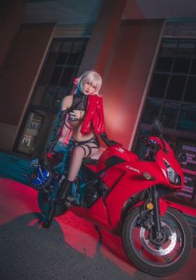日日摸夜夜摸人人嗷嗷叫-加长版免费电视剧